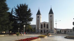 ERO SCHIAVO DELL'ALCOL E COCAINA, A MEDJUGORJE SONO GUARITO