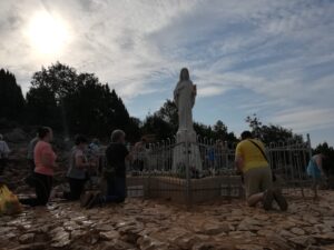 ERO SCHIAVO DELL'ALCOL E COCAINA, A MEDJUGORJE SONO GUARITO